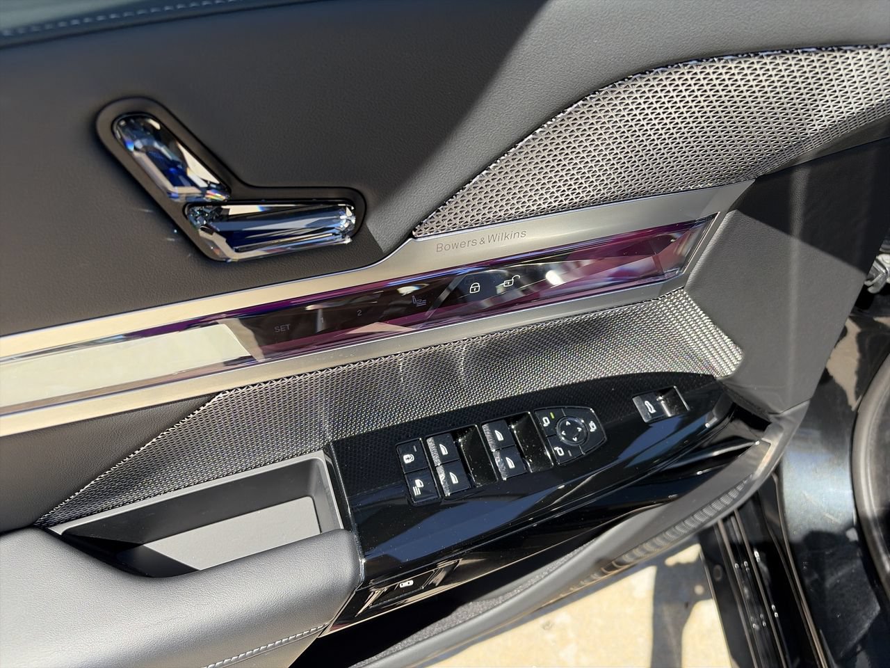 Used 2025 BMW i7 eDrive50 w/ Executive Package RWD image 19