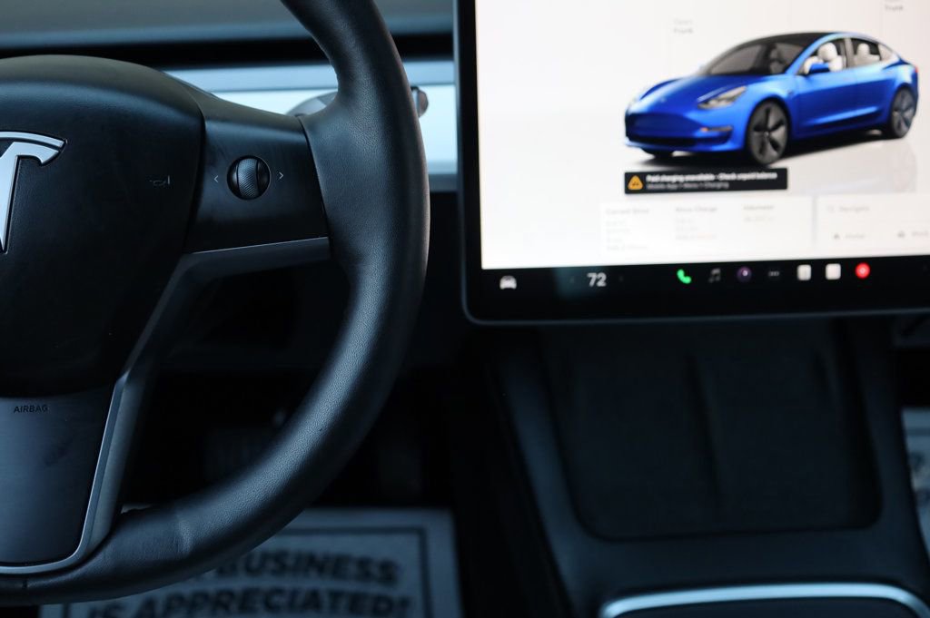 Used 2023 Tesla Model 3 Standard Range image 29