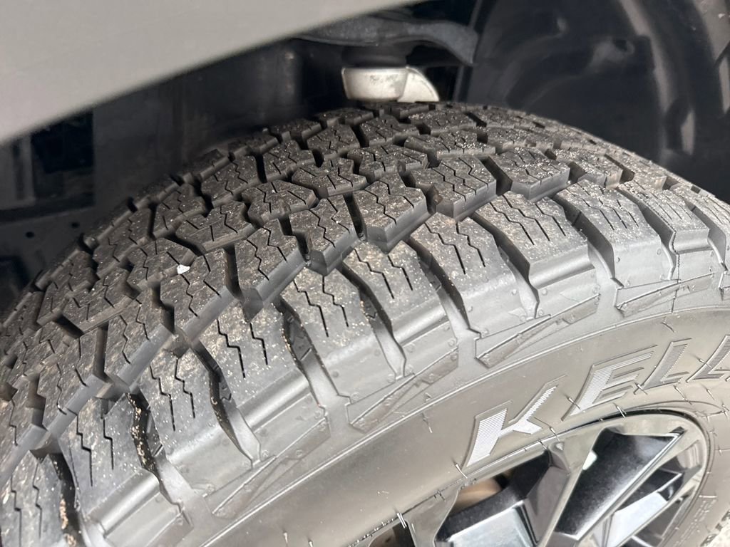 Used 2025 Nissan Armada PRO-4X image 27