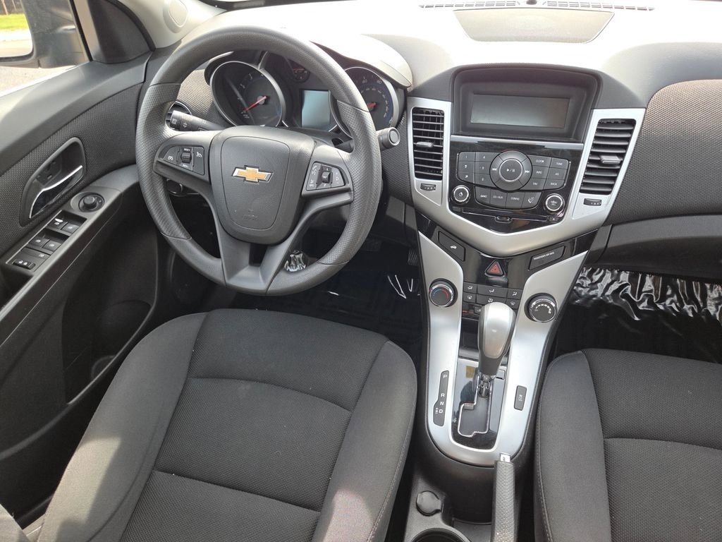Used 2016 Chevrolet Cruze LT FWD image 27