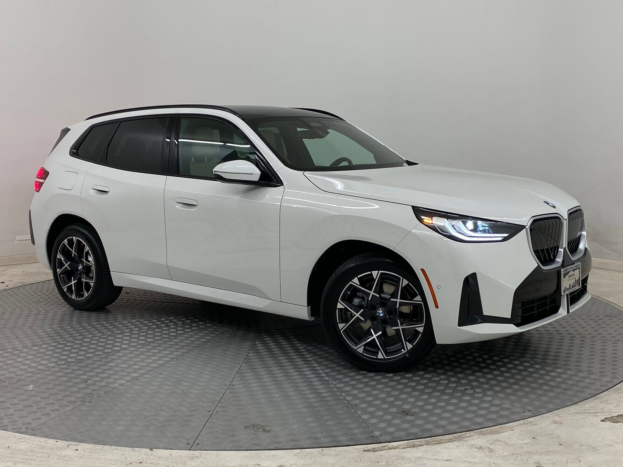 Used 2026 BMW X3 xDrive30i w/ M Sport Package AWD/4WD image 6