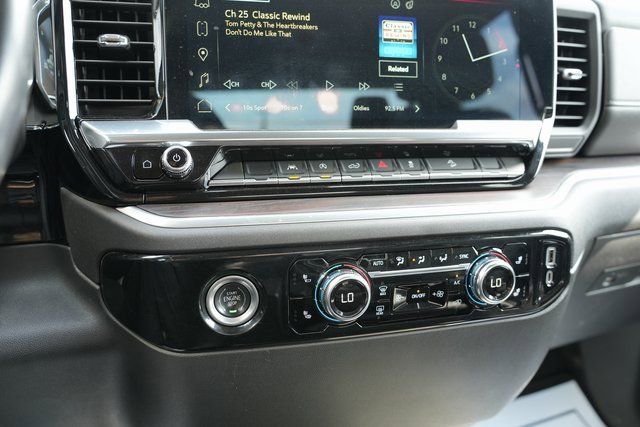 Used 2022 GMC Sierra 1500 SLT w/ X31 Off-Road Package image 30