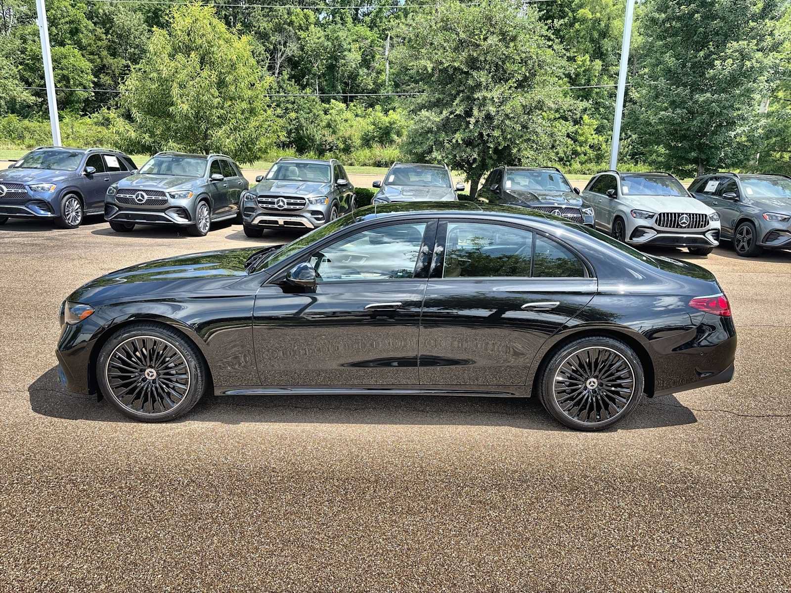 New 2026 Mercedes-Benz E 350 4MATIC Sedan image 5