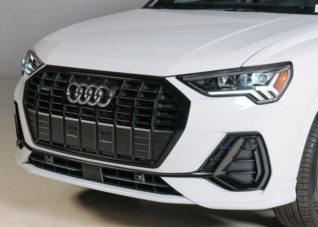 New 2025 Audi Q3 2.0T Premium image 27
