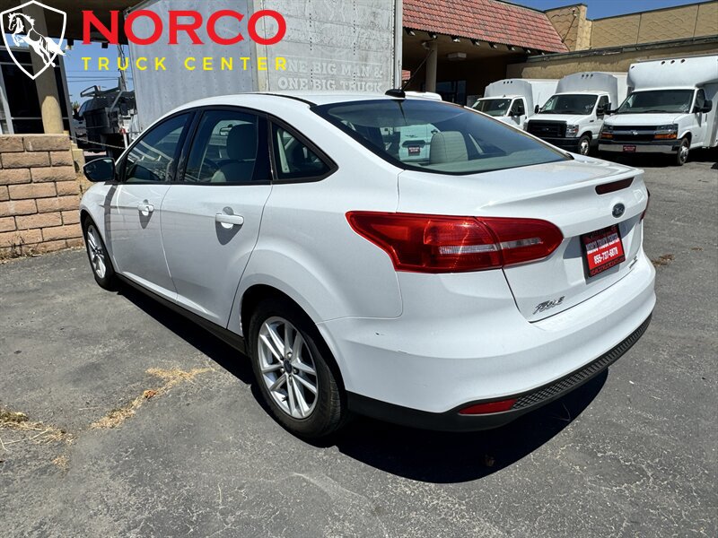 Used 2015 Ford Focus SE FWD image 6