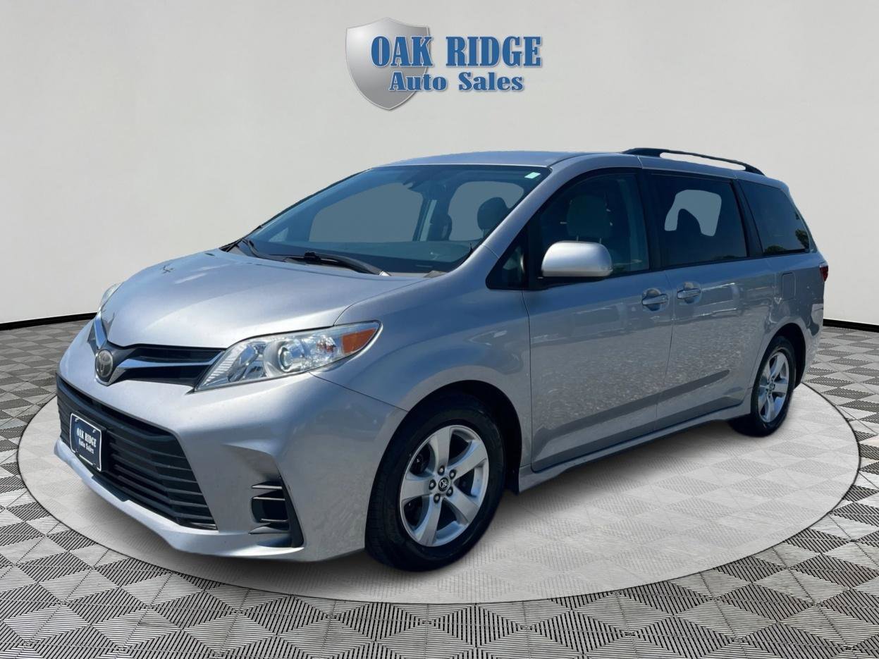 Used 2018 Toyota Sienna LE FWD video 1