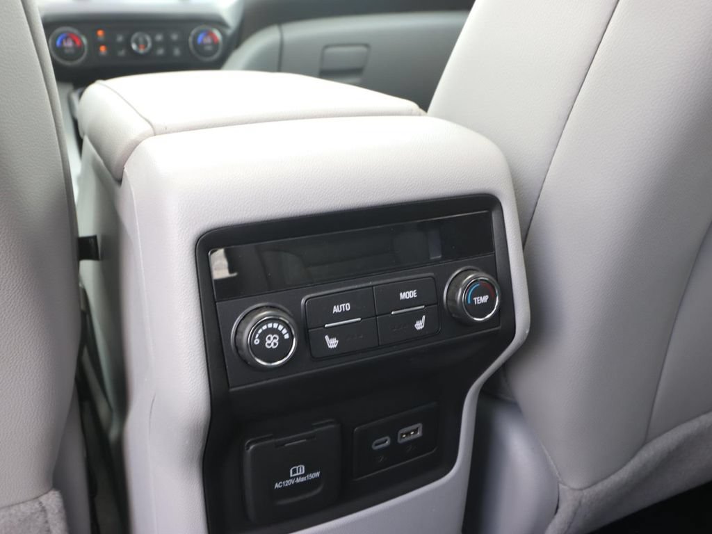 Used 2023 GMC Acadia SLT w/ Technology Package FWD image 15
