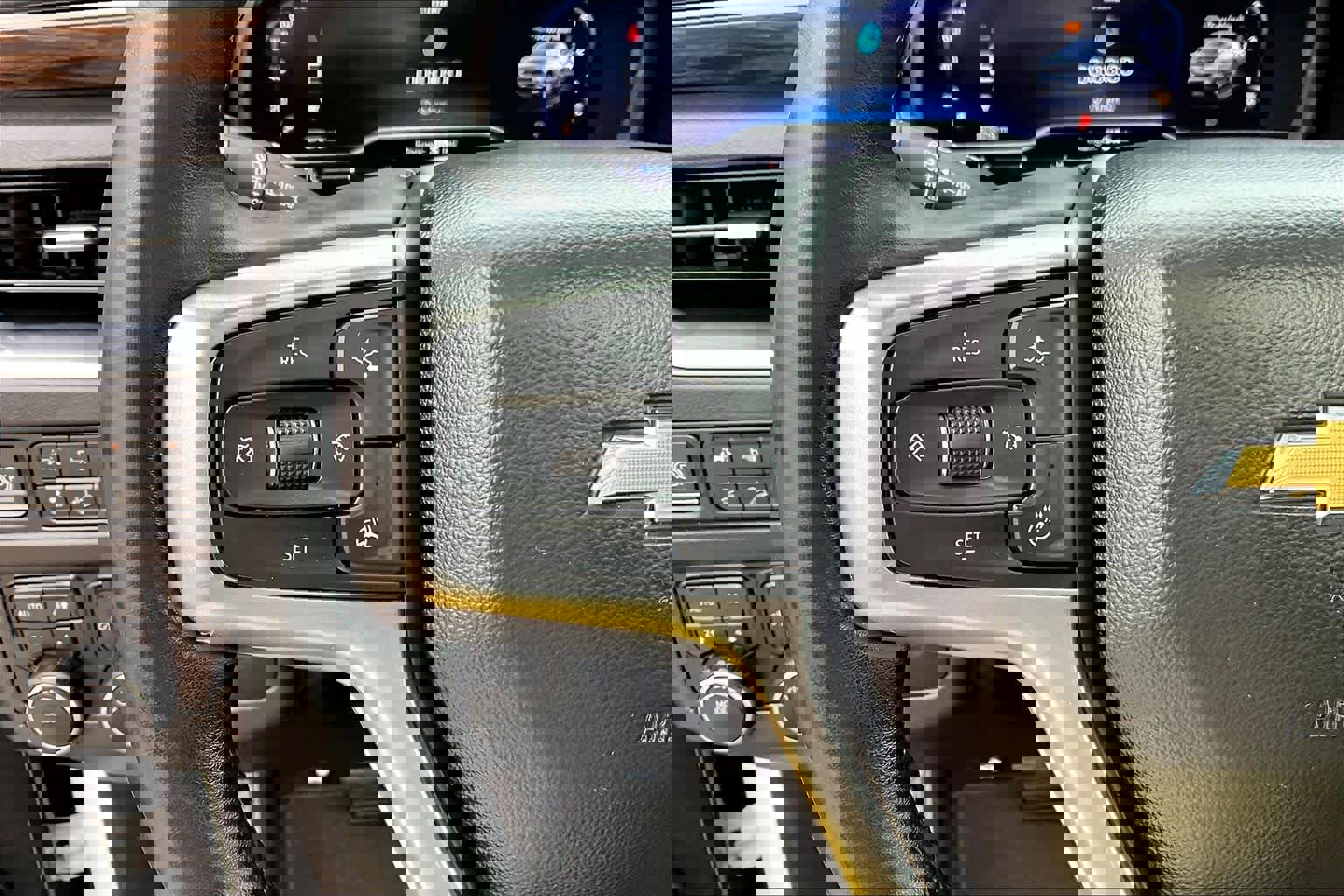 Used 2023 Chevrolet Suburban Premier AWD/4WD image 23