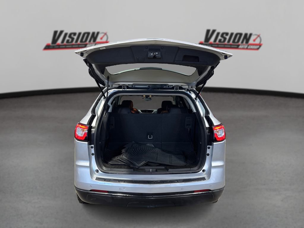 Used 2016 Chevrolet Traverse LT image 11