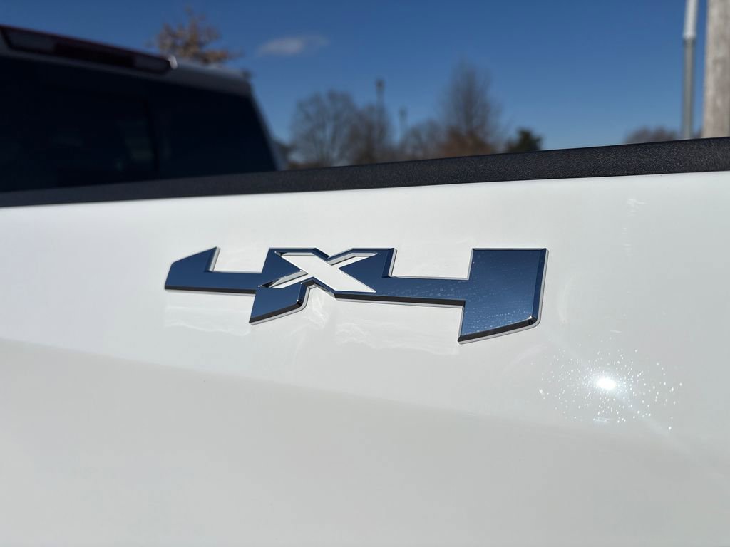 New 2026 GMC Sierra 1500 SLT w/ SLT Premium Plus Package image 11