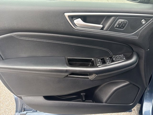 Used 2019 Ford Edge Titanium w/ Equipment Group 301A image 10