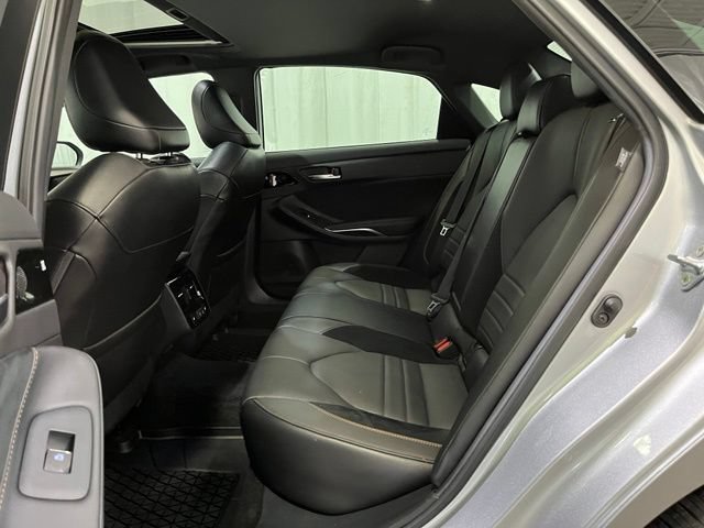 Certified 2022 Toyota Avalon Touring FWD image 11