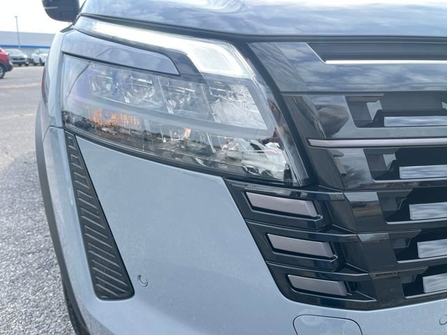 New 2026 Nissan Pathfinder Platinum image 10
