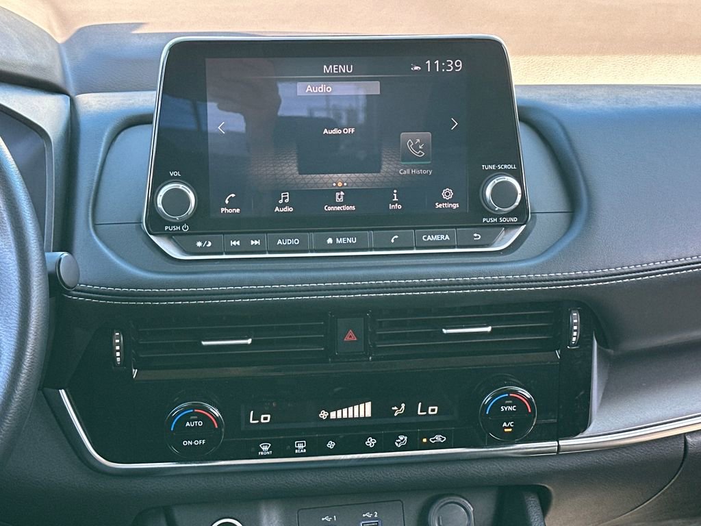 Used 2022 Nissan Rogue SV image 16