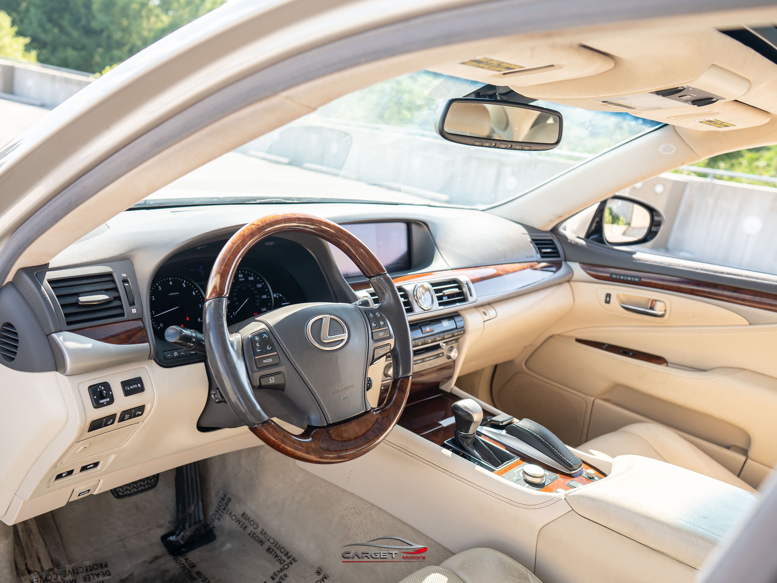 Used 2015 Lexus LS 460 AWD w/ Comfort Package image 13