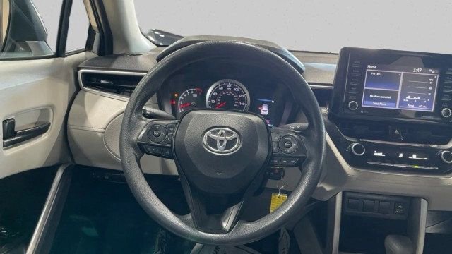 Used 2022 Toyota Corolla Cross L AWD/4WD image 18