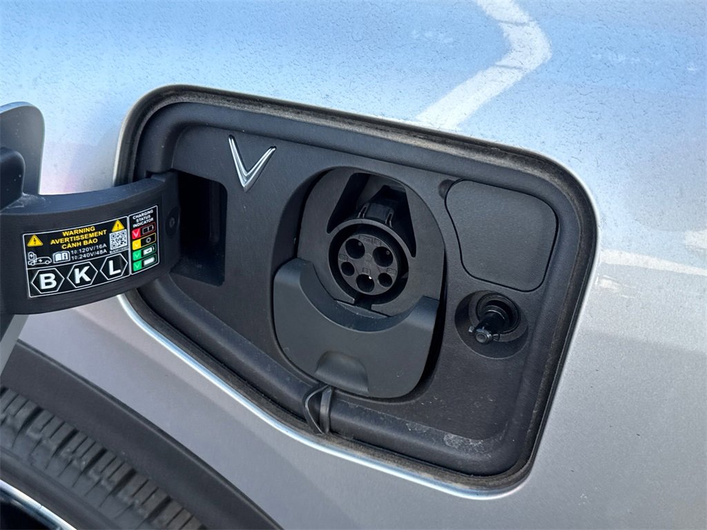 New 2025 VinFast VF 8 Plus image 8