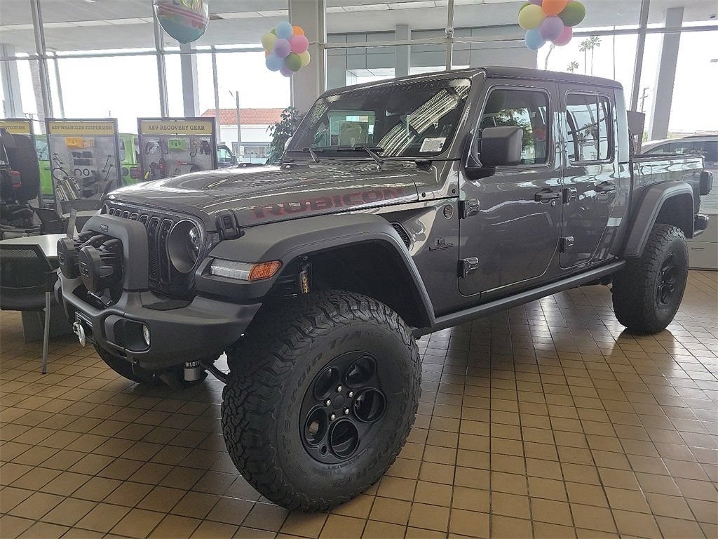 New 2025 Jeep Gladiator Rubicon w/ Safety Group AWD/4WD image 2