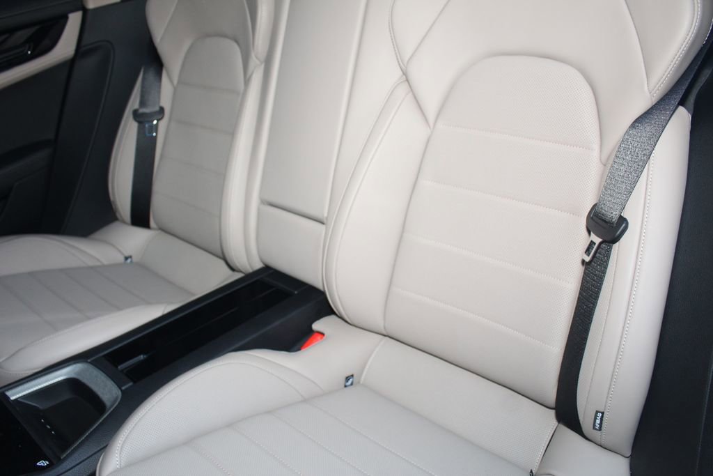 Certified 2025 Porsche Panamera 4 image 24