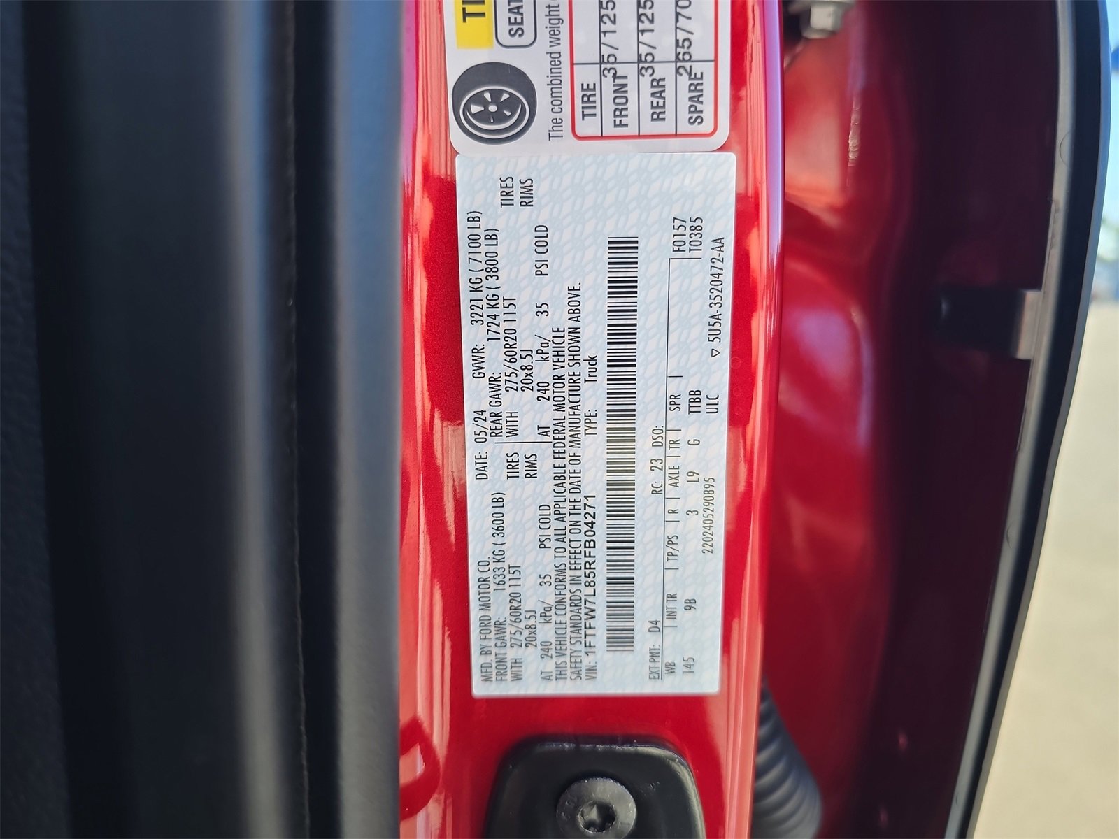 Used 2024 Ford F150 Platinum image 30