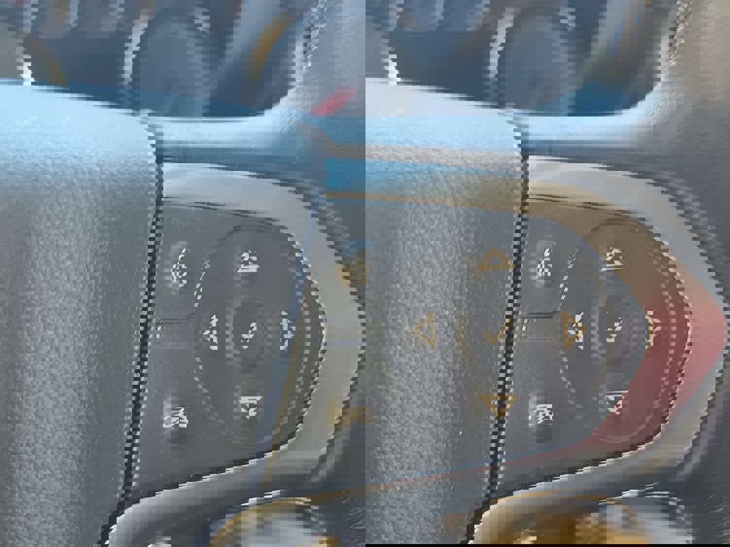 Used 2015 Chevrolet Silverado 1500 LTZ Z71 image 17