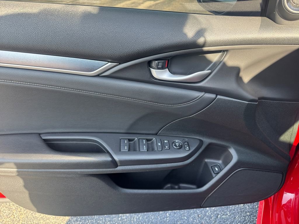 Used 2018 Honda Civic Touring image 19