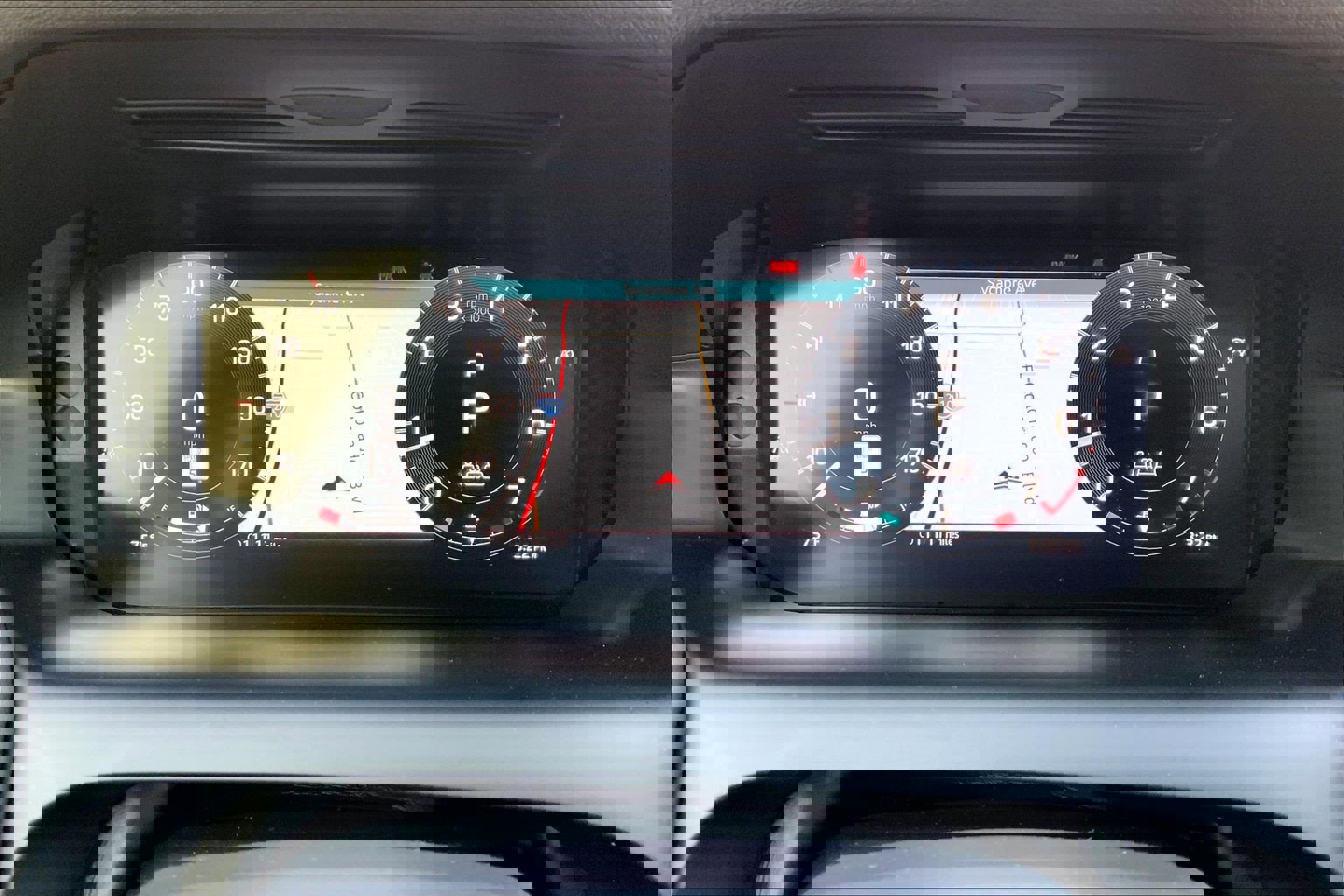 Used 2024 Land Rover Discovery Sport S image 25