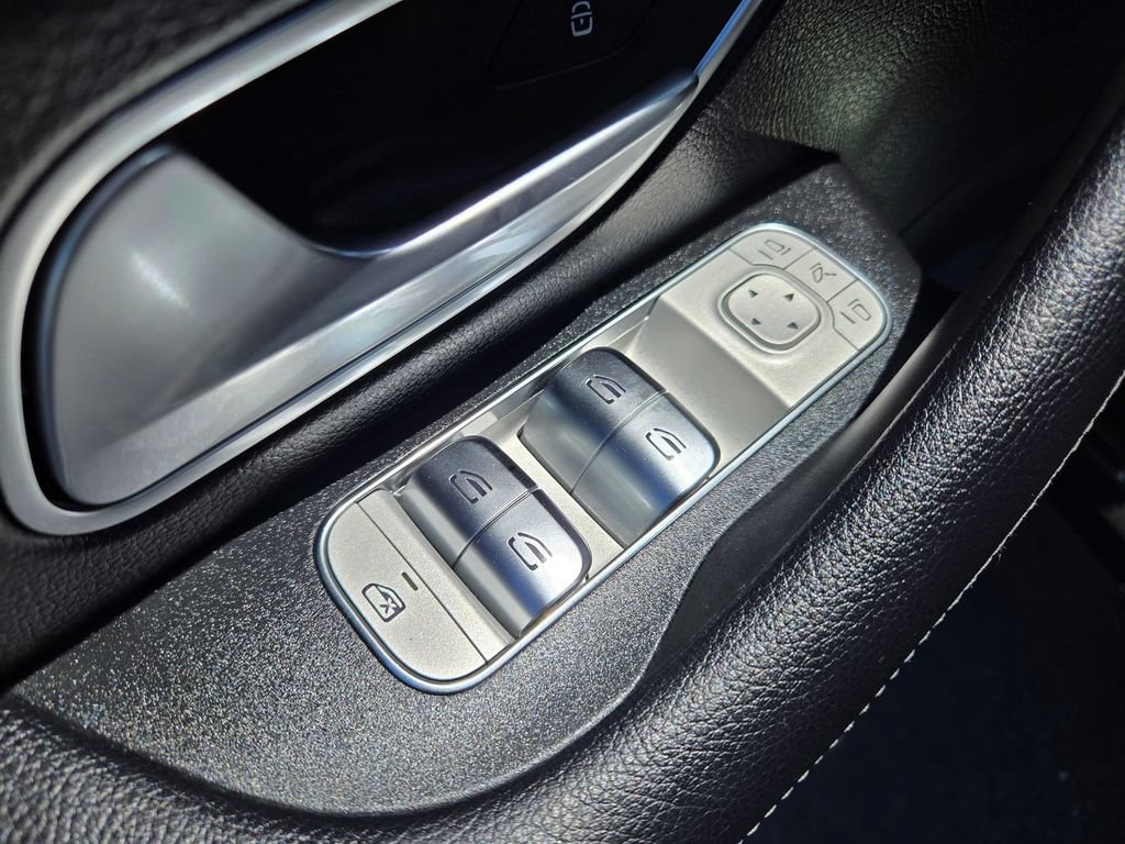 Used 2025 Mercedes-Benz GLE 350 4MATIC image 18