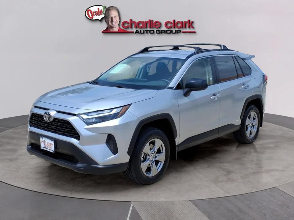 Used 2025 Toyota RAV4 LE AWD/4WD image 1