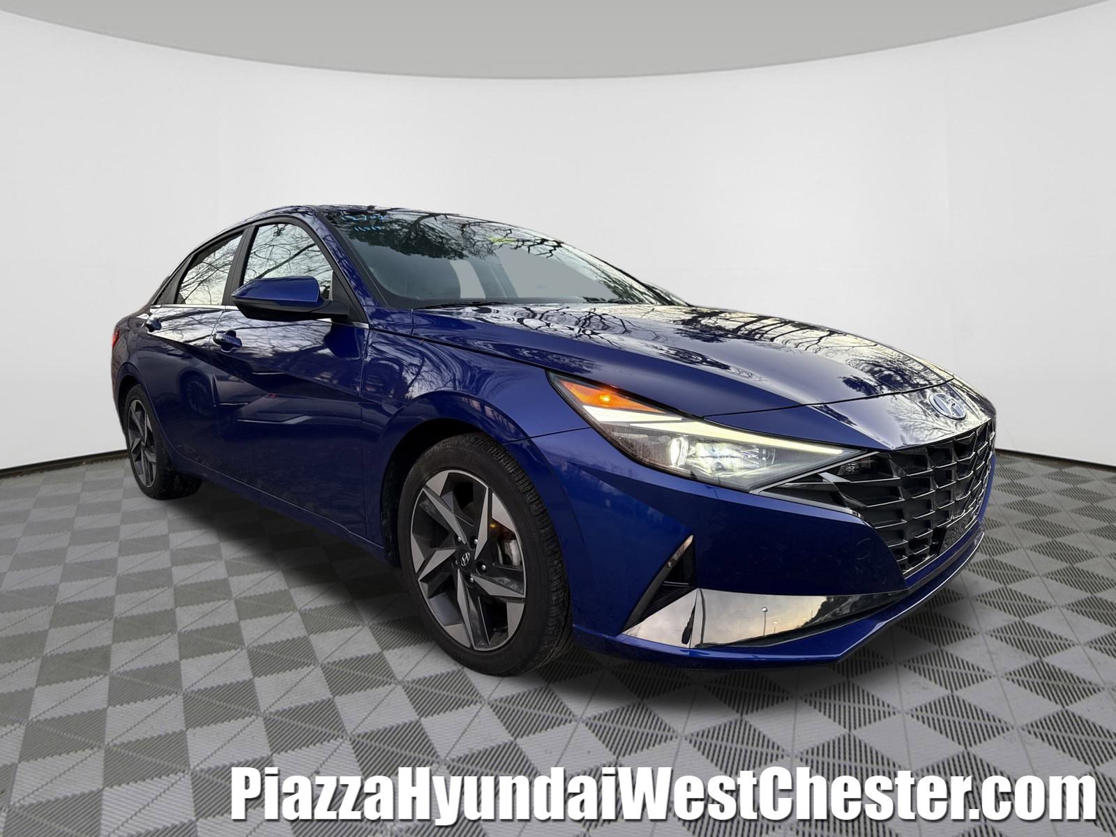 Certified 2023 Hyundai Elantra Limited w/ Preferred Accessory Package