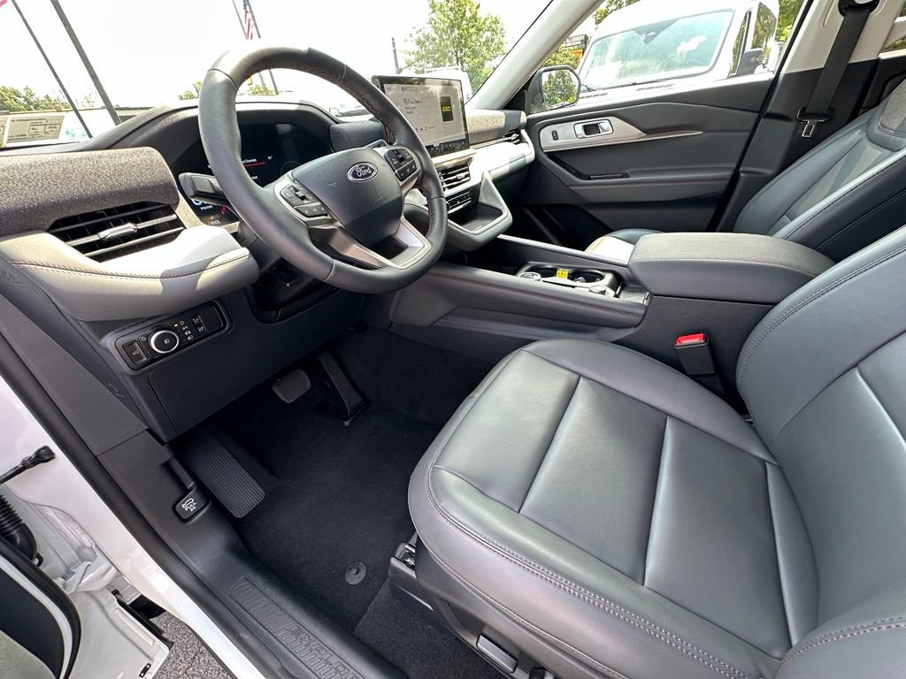 New 2026 Ford Explorer Active w/ Active Comfort Package AWD/4WD image 17