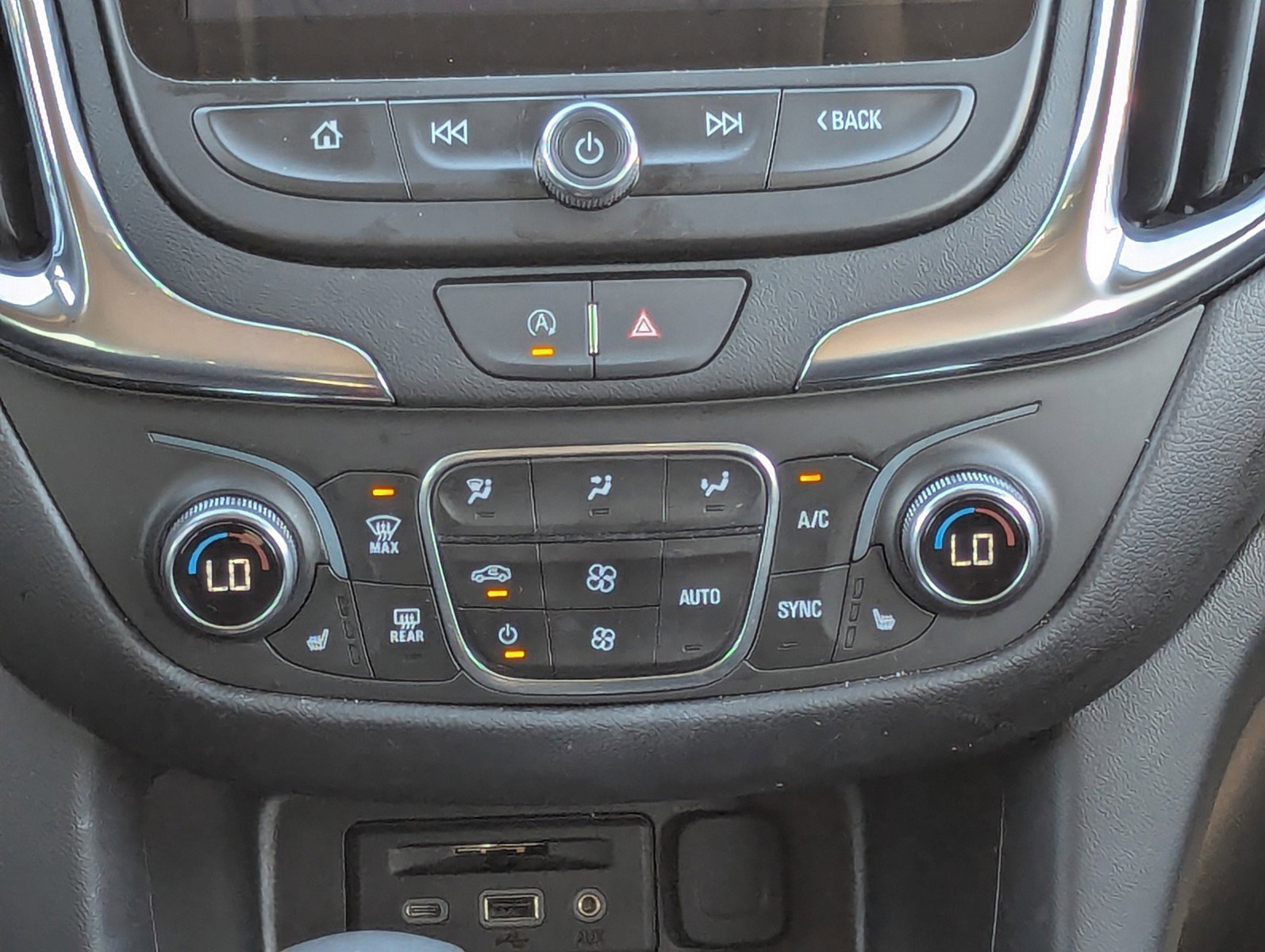 Used 2023 Chevrolet Equinox LT image 21