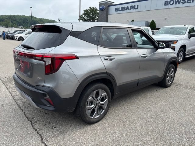 Used 2024 Kia Seltos LX AWD/4WD image 5
