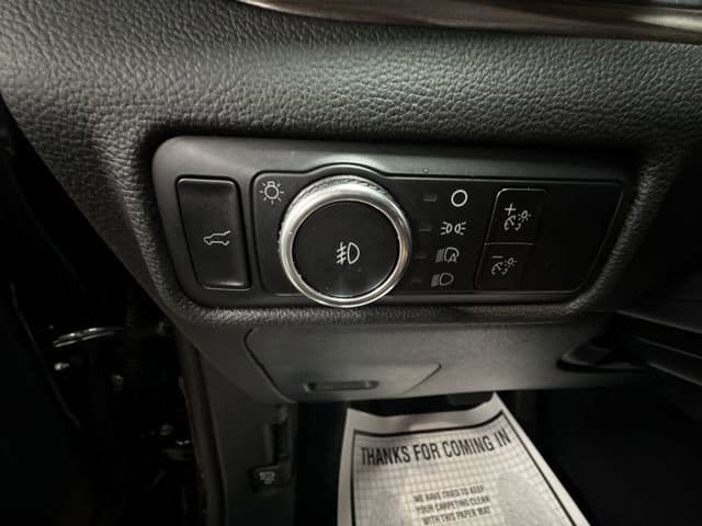Used 2023 Ford Explorer Limited AWD/4WD image 17