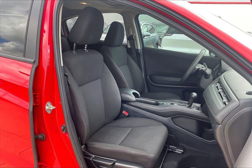 Used 2017 Honda HR-V EX image 7