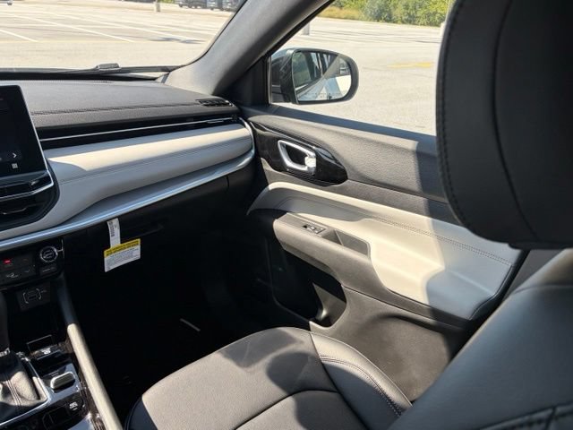 New 2026 Jeep Compass Limited AWD/4WD image 34