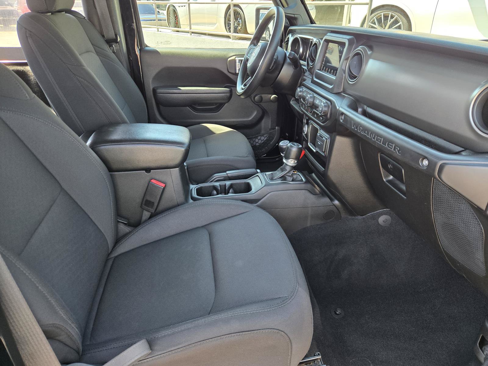 Used 2022 Jeep Wrangler Sport AWD/4WD image 30