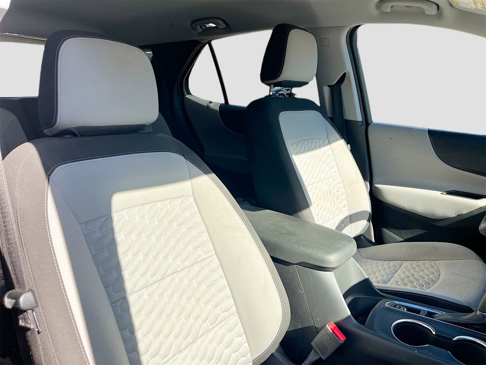 Used 2021 Chevrolet Equinox LS w/ LS Convenience Package image 26