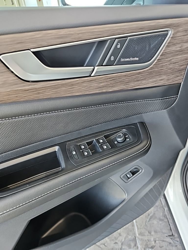 New 2026 Volkswagen Atlas SEL Premium R-Line image 28