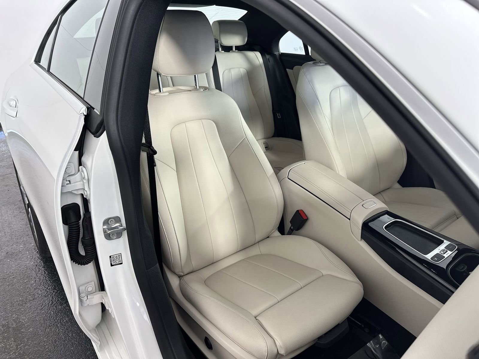 Used 2025 Mercedes-Benz CLA 250 image 31