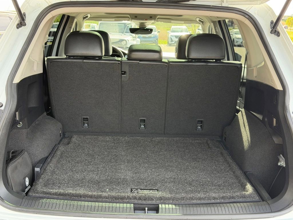 Used 2022 Volkswagen Tiguan SE w/ Panoramic Sunroof Package AWD/4WD image 20