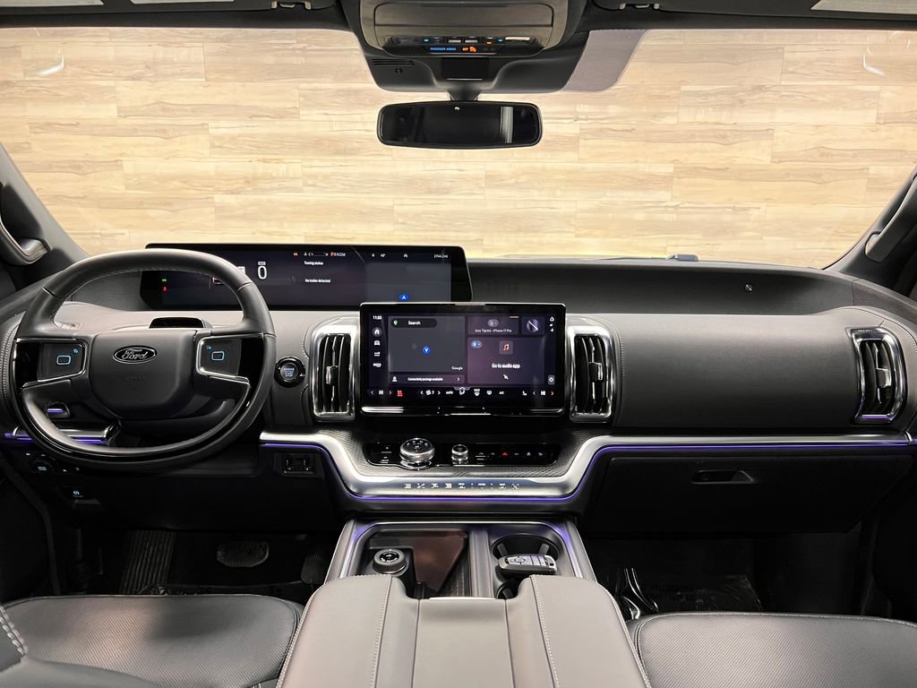 Used 2025 Ford Expedition Max Platinum w/ Stealth Performance Package AWD/4WD image 2