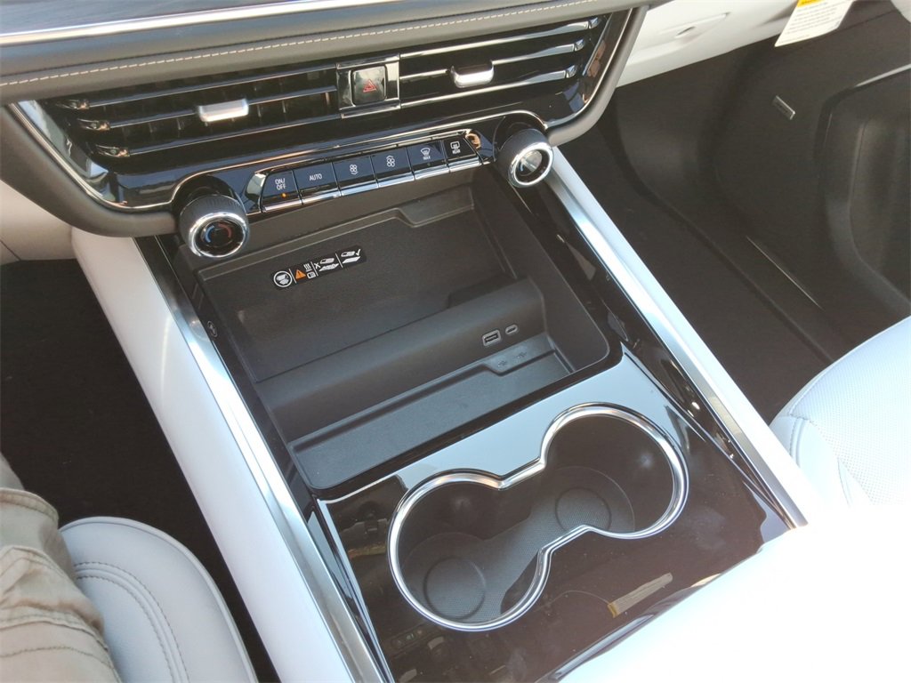 New 2026 Chevrolet Suburban Premier image 29