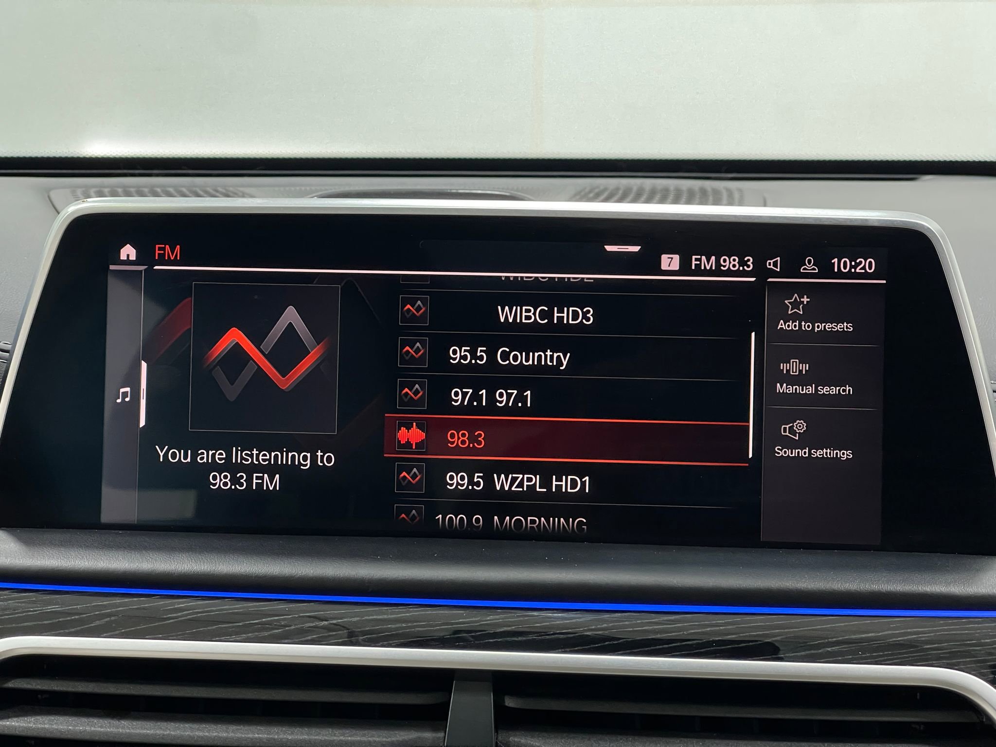 Used 2021 BMW 750i xDrive w/ Executive Package image 24