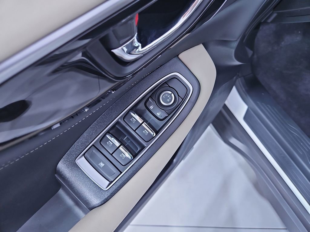 New 2025 Subaru Outback Limited image 11