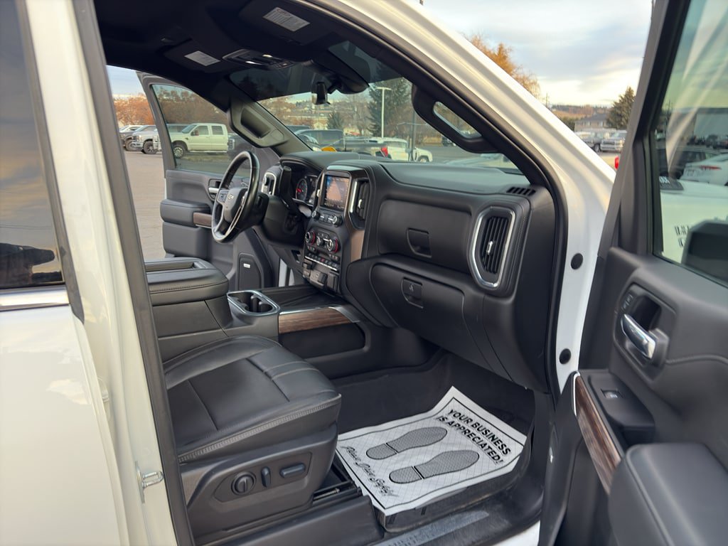Used 2022 Chevrolet Silverado 3500 High Country w/ Z71 Off-Road Package AWD/4WD image 27