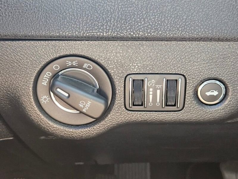 Used 2022 Chrysler 300 Touring L w/ Popular Equipment Group image 23