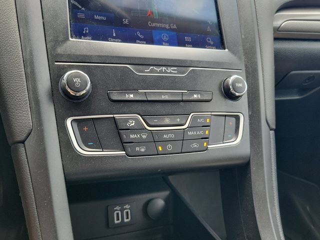 Used 2020 Ford Fusion SE w/ Equipment Group 151A FWD image 22