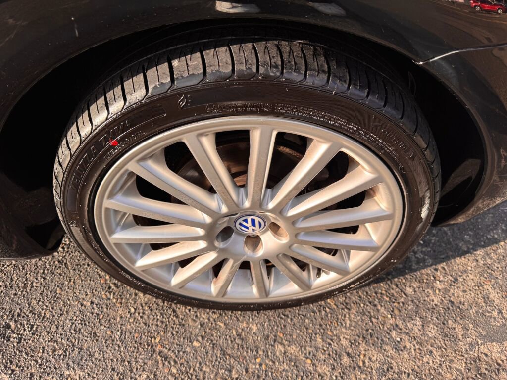 Used 2004 Volkswagen Beetle GLS image 4