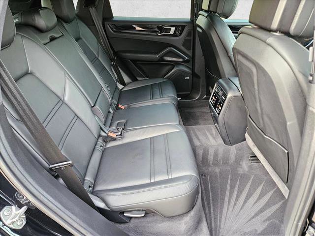 Used 2020 Porsche Cayenne S image 20